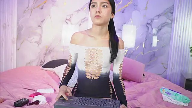 Tiffany_yu webcam