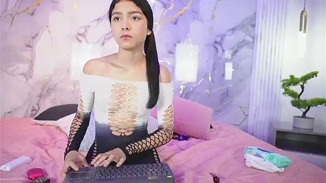 Tiffany_yu webcam
