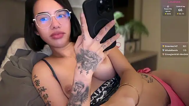 youngstunnagirl webcam