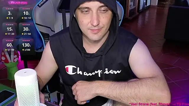 Gil_gamesh90 webcam