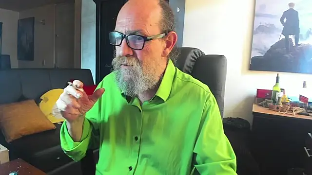 Uncle_Hottie webcam