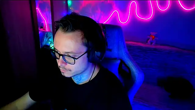 MeLanXolik webcam