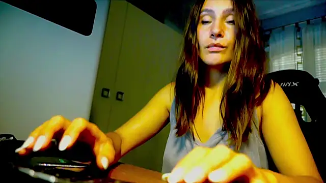 GodlyTheia webcam