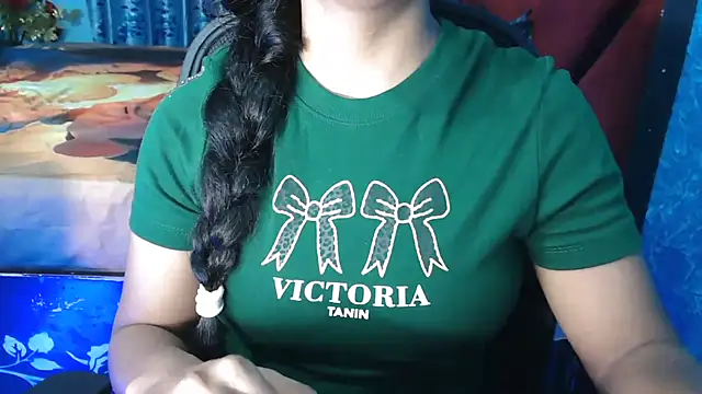 Cuteangle1 webcam
