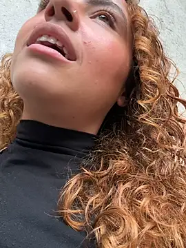 Chloe_Leaozinho webcam