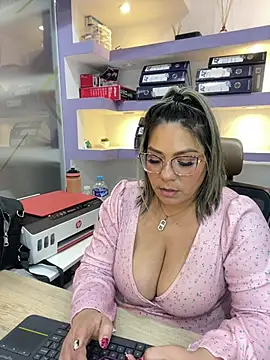 isabella_horney_ webcam