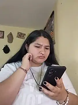 LauraHorny69 webcam