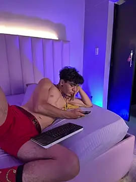 abrilandjulian webcam