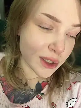 _elliiss_ webcam