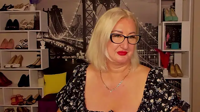 DianaFrances webcam
