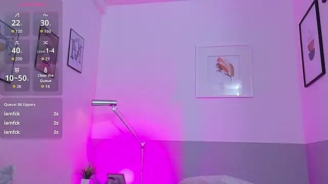 NaughtyyMommyyy webcam