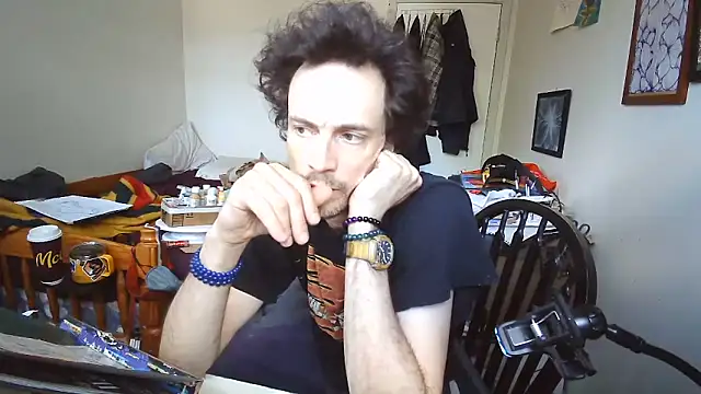 JohnnyMoves webcam