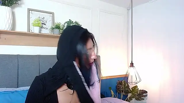 Violet_2003 webcam