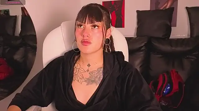 _sharlotte777 webcam