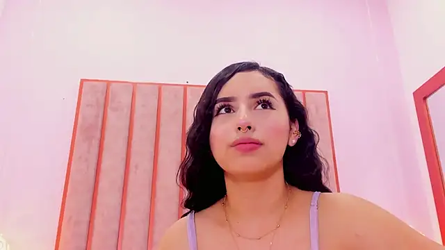 Zoe_Monrow webcam