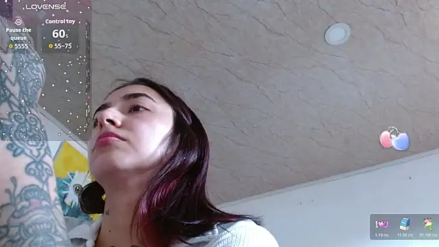 ZoeBakers_ webcam