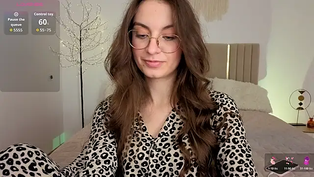 Real_cutie1 webcam