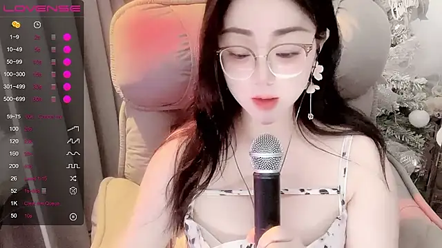 Monica-666888- webcam