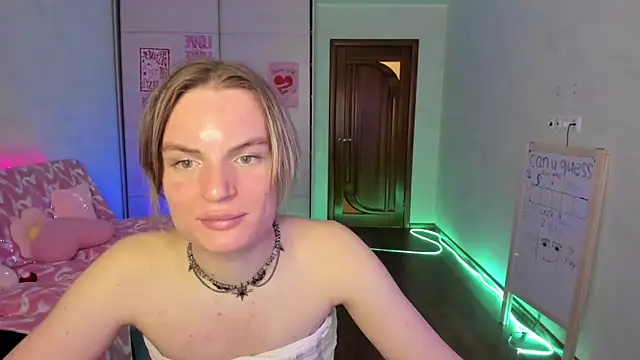 milliKira006 webcam