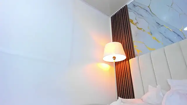 Victoria_Guzman webcam