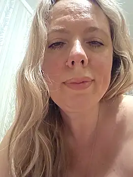 Irina3718 webcam