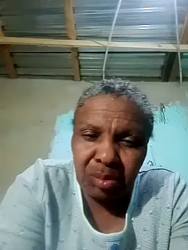 Nicky52 webcam