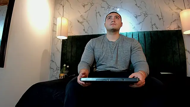 Darius_Wolfe webcam