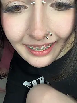virusDoll webcam