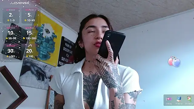 ZoeBakers_ live cam