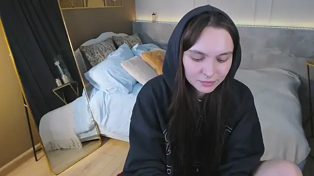 ChloeSunny webcam