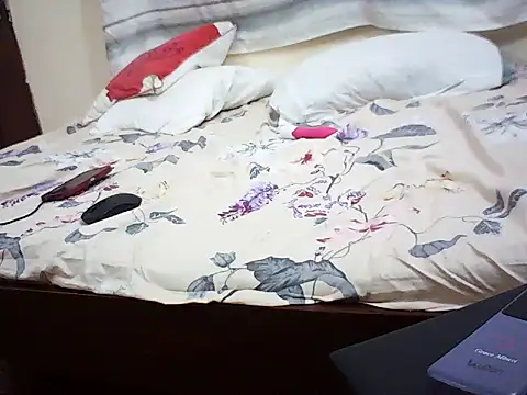 Emmyteaz1