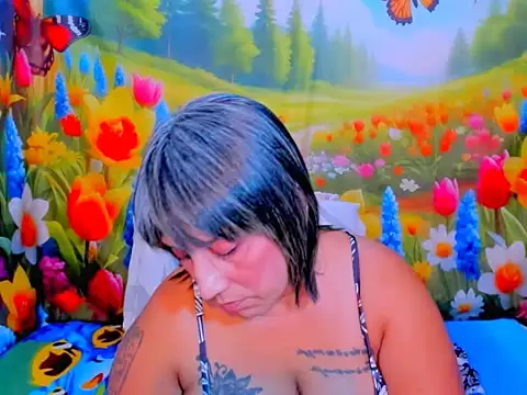 indianroxy webcam