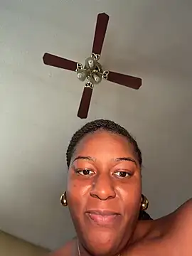 GirthGoddessCoco webcam