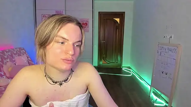 milliKira006 webcam