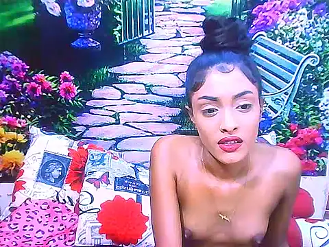 IndianPretty14u2Luv webcam