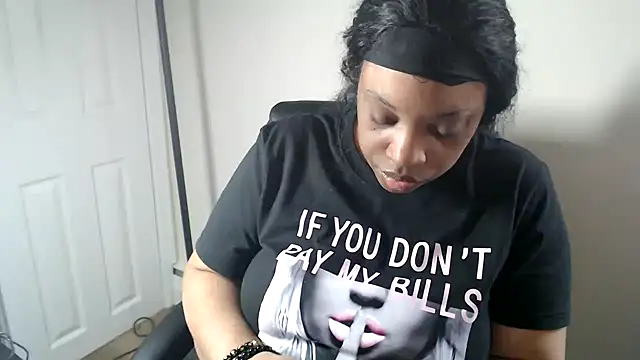 Sexymona1218 webcam