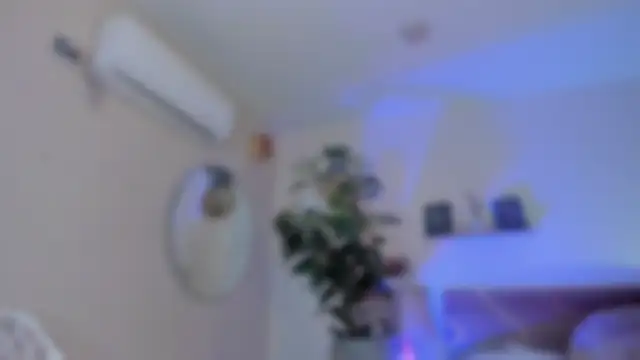 YariRose webcam