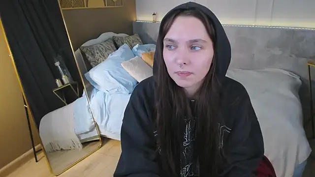 ChloeSunny webcam