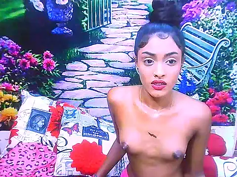 IndianPretty14u2Luv webcam