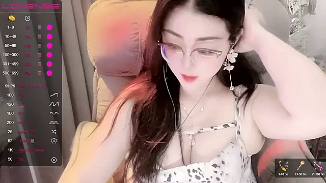 Monica-666888- webcam