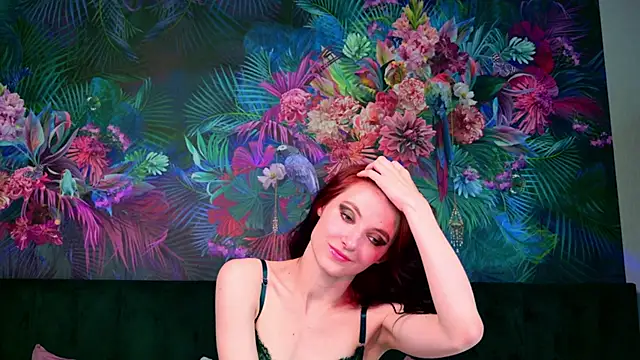 NicoleLuxe webcam