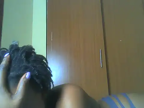 sexyebony13 webcam