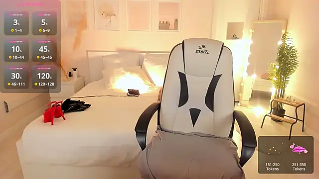 HelenaRegal webcam