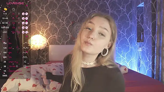 MiaMiaMeow webcam