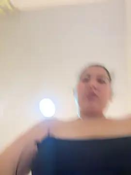 evelyn_1702 webcam