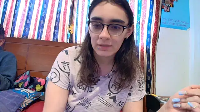 Ellaa_honey webcam