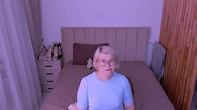 sabrinamacmarren webcam
