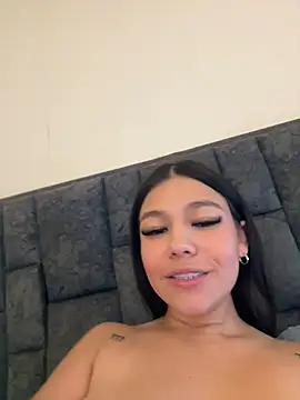 Alyshanon18 webcam