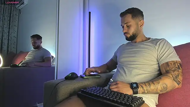 nicholasX1 webcam