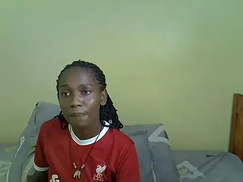 Pearl_petite webcam